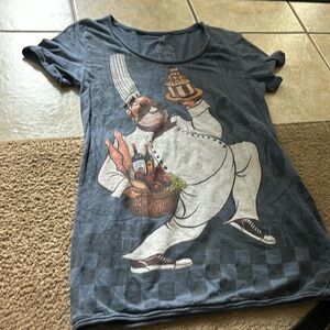 Retired Epcot International food and Wine Festival Disney Parks Woman’s shirt M